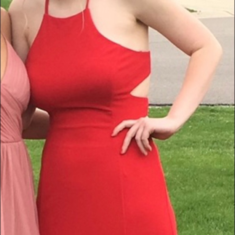 🎉SOLD🎉Red dress - Picture 4 of 6